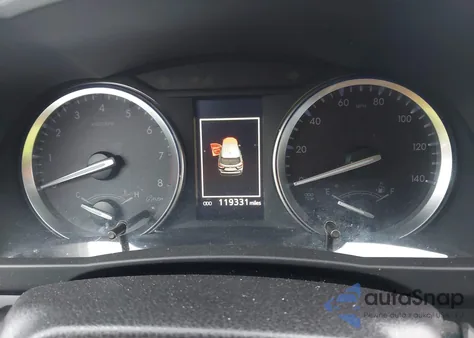 2018 Toyota Highlander Xle z USA, uszkodzony, nr VIN 5TDJZRFH9JS843737